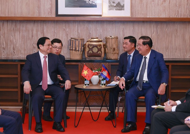 Le Premier ministre rencontre les dirigeants cambodgiens et indonésiens avant le sommet de l'ASEAN - Ảnh 1.