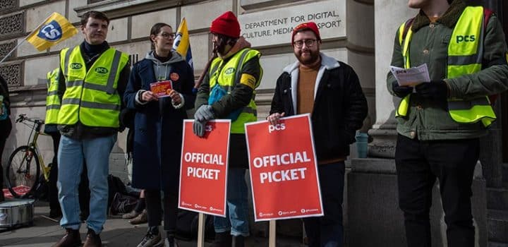 , Politique de gauche: Cinq semaines de grèves des passeports + rébellion de Norfolk