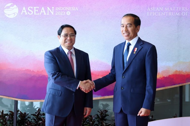 Le Premier ministre rencontre les dirigeants cambodgiens et indonésiens avant le sommet de l'ASEAN - Ảnh 3.